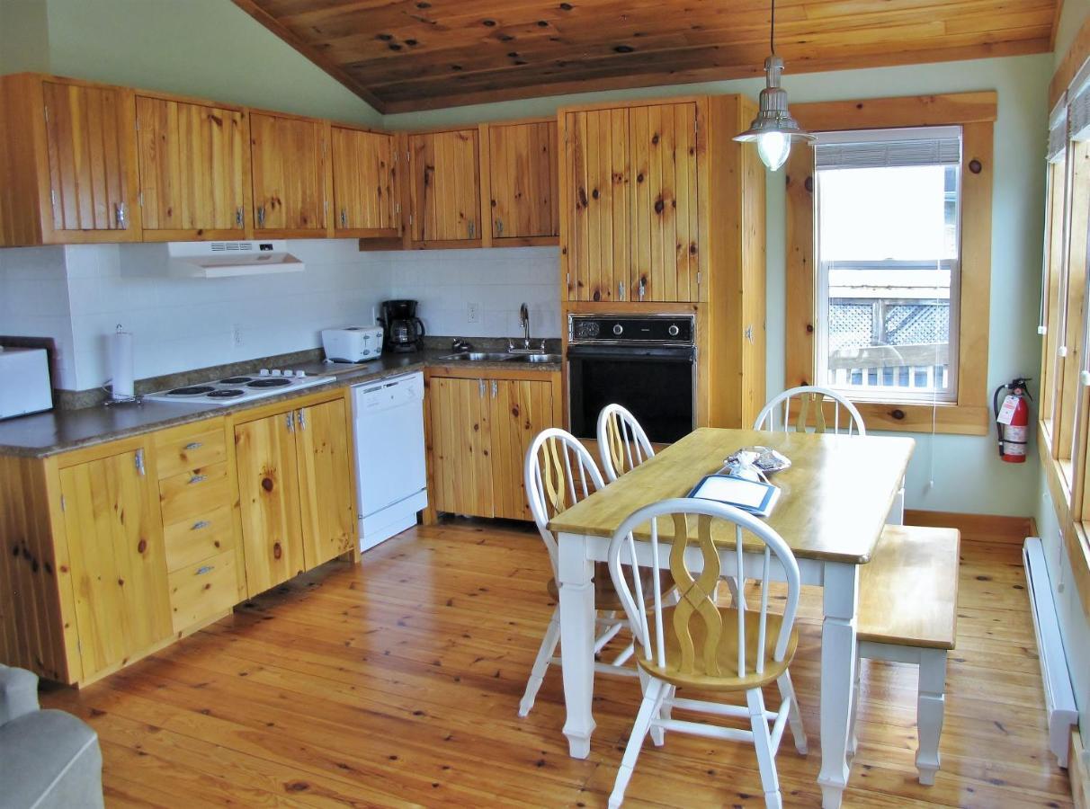 Larinda'S Landing Oceanfront Cottages Halifax Dış mekan fotoğraf