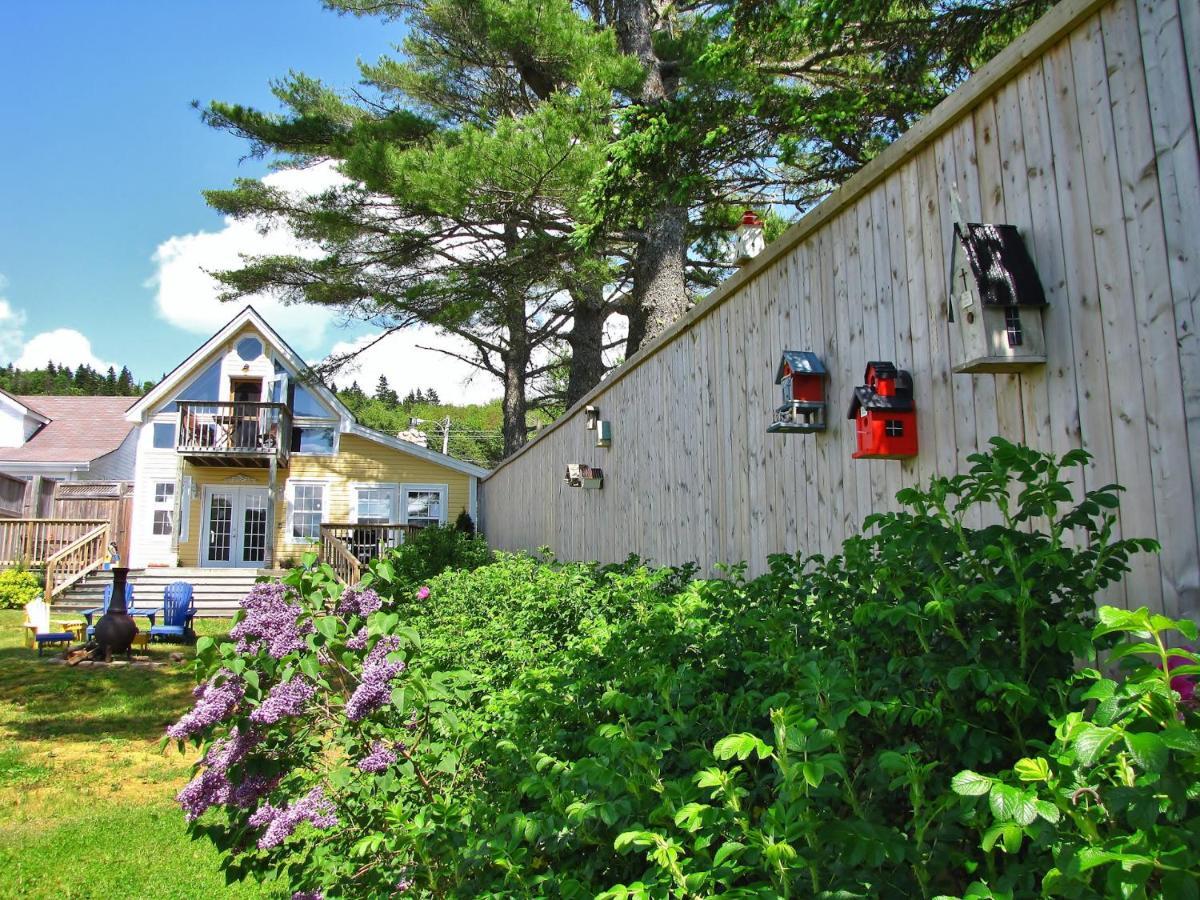 Larinda'S Landing Oceanfront Cottages Halifax Dış mekan fotoğraf