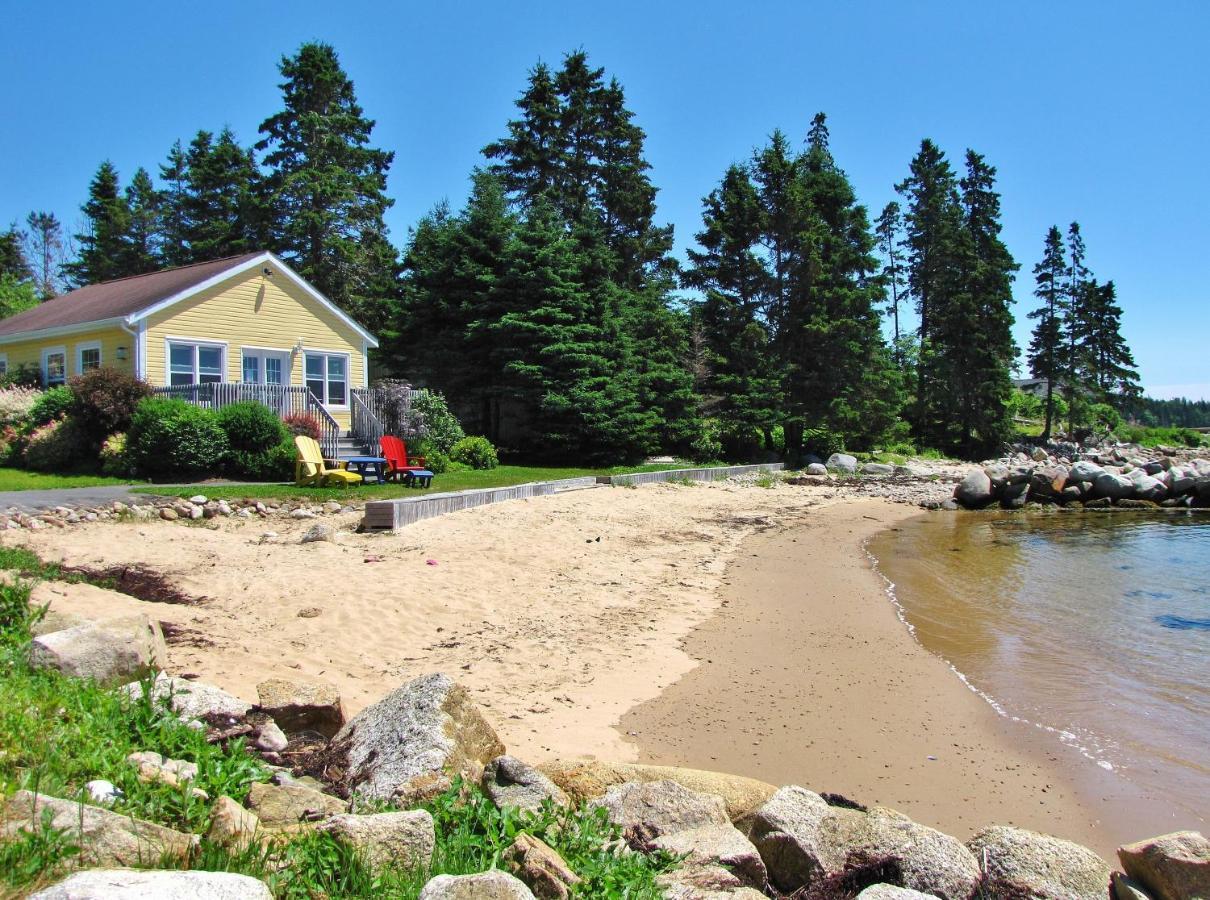 Larinda'S Landing Oceanfront Cottages Halifax Dış mekan fotoğraf