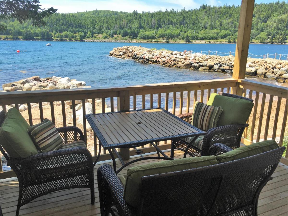 Larinda'S Landing Oceanfront Cottages Halifax Dış mekan fotoğraf