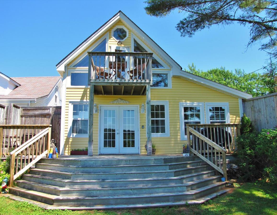 Larinda'S Landing Oceanfront Cottages Halifax Dış mekan fotoğraf